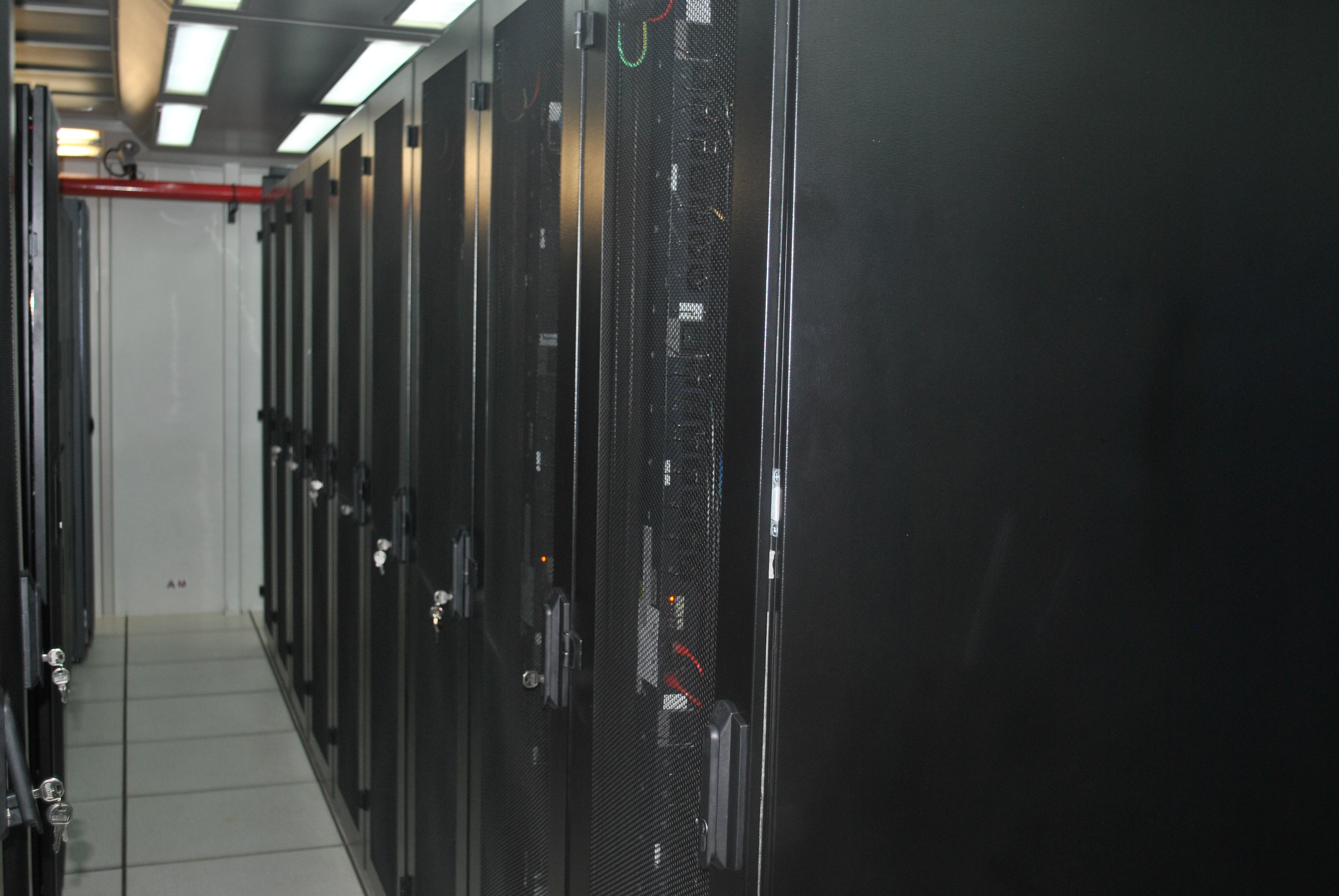 Banestes contrata Prodest para hospedar informações no Data Center do Estado